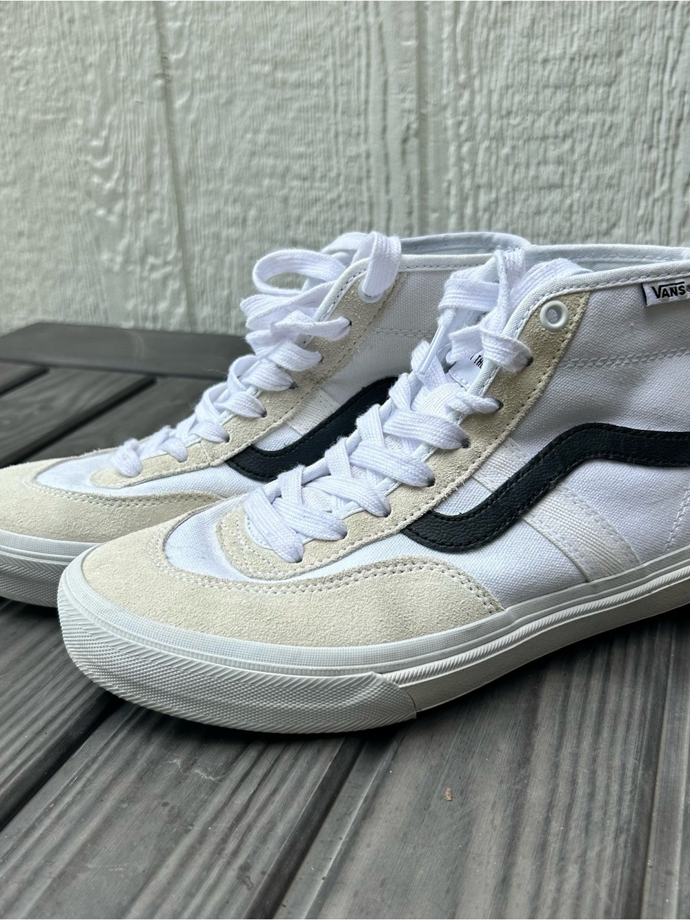 Vans High Top Sneakers Men’s 6 White/Black